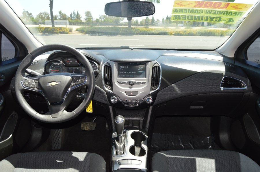 2018 Chevrolet Cruze LT - Photo 15