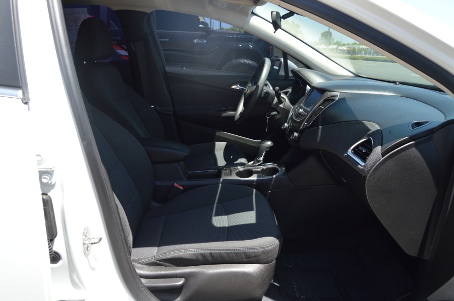 2018 Chevrolet Cruze LT - Photo 14