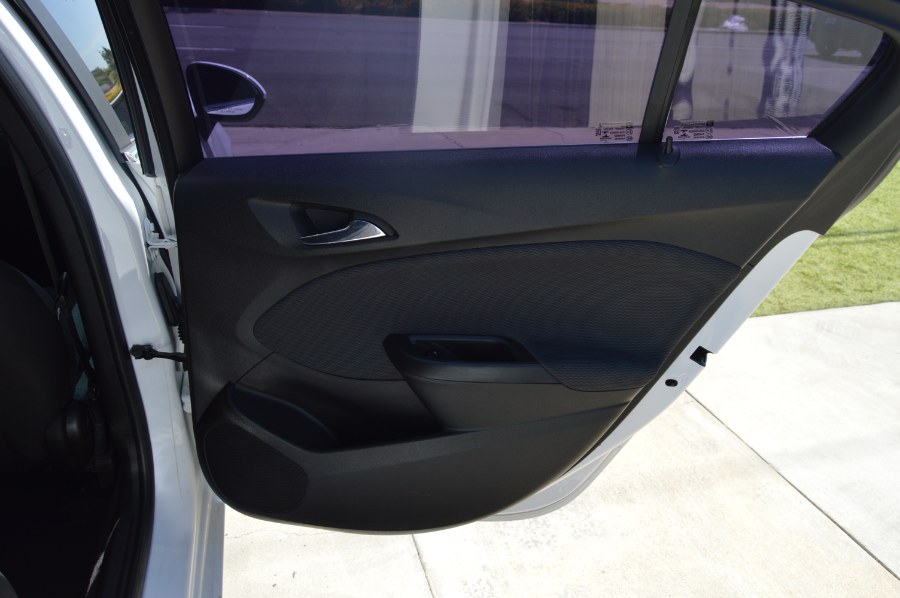 2018 Chevrolet Cruze LT - Photo 11