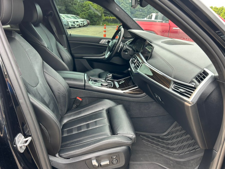 2020 BMW X7 40i - Photo 24