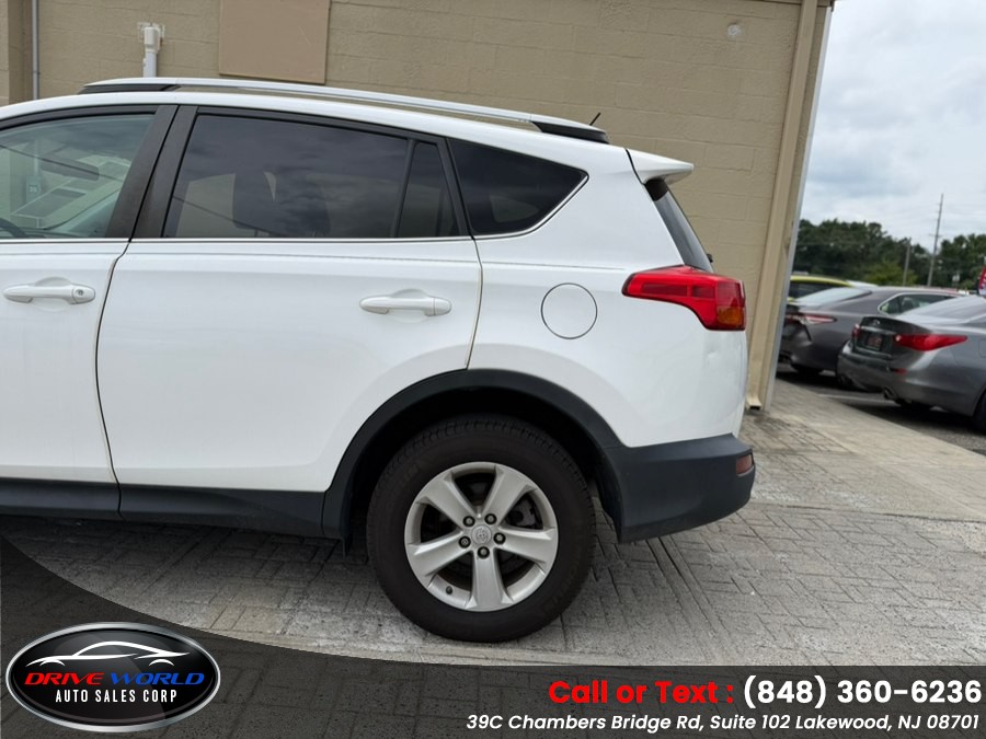 2014 Toyota RAV4 XLE - Photo 9