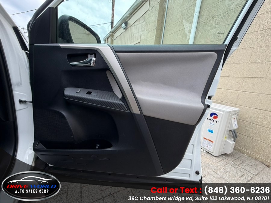 2014 Toyota RAV4 XLE - Photo 33