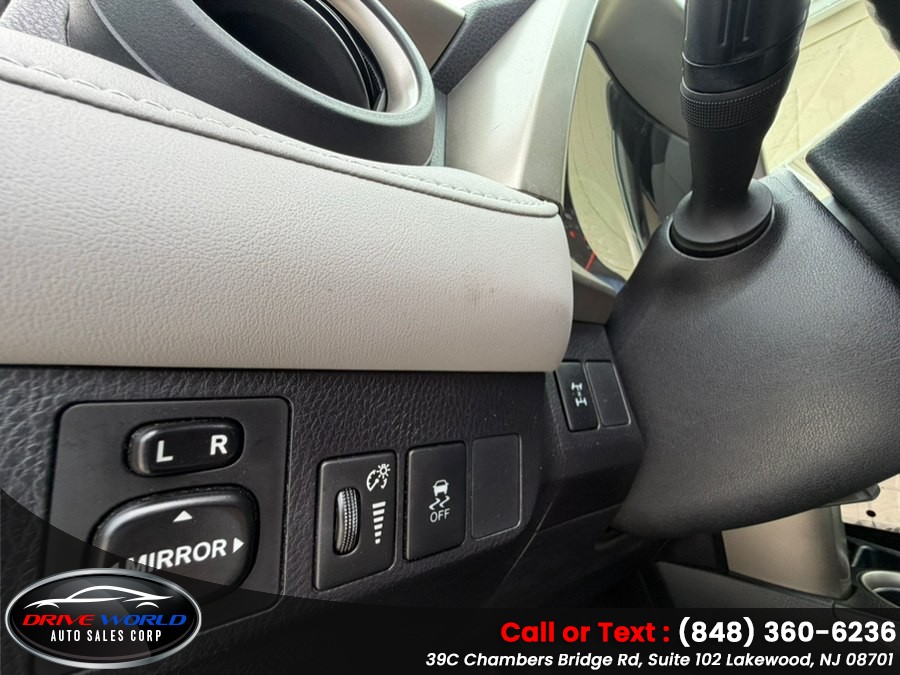 2014 Toyota RAV4 XLE - Photo 18