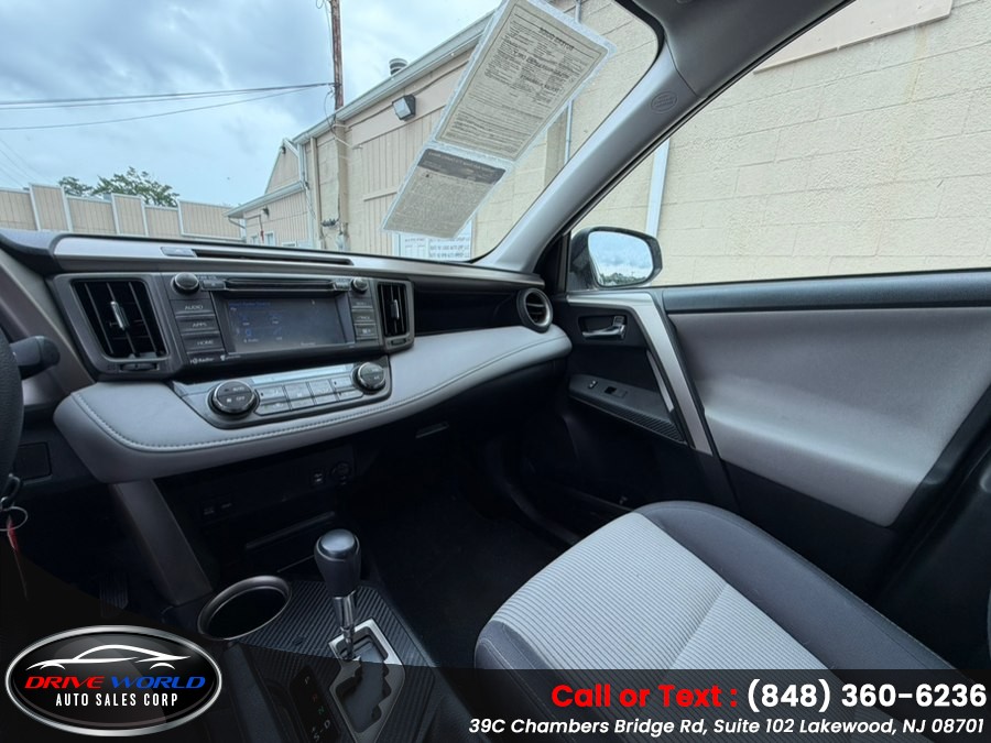 2014 Toyota RAV4 XLE - Photo 23