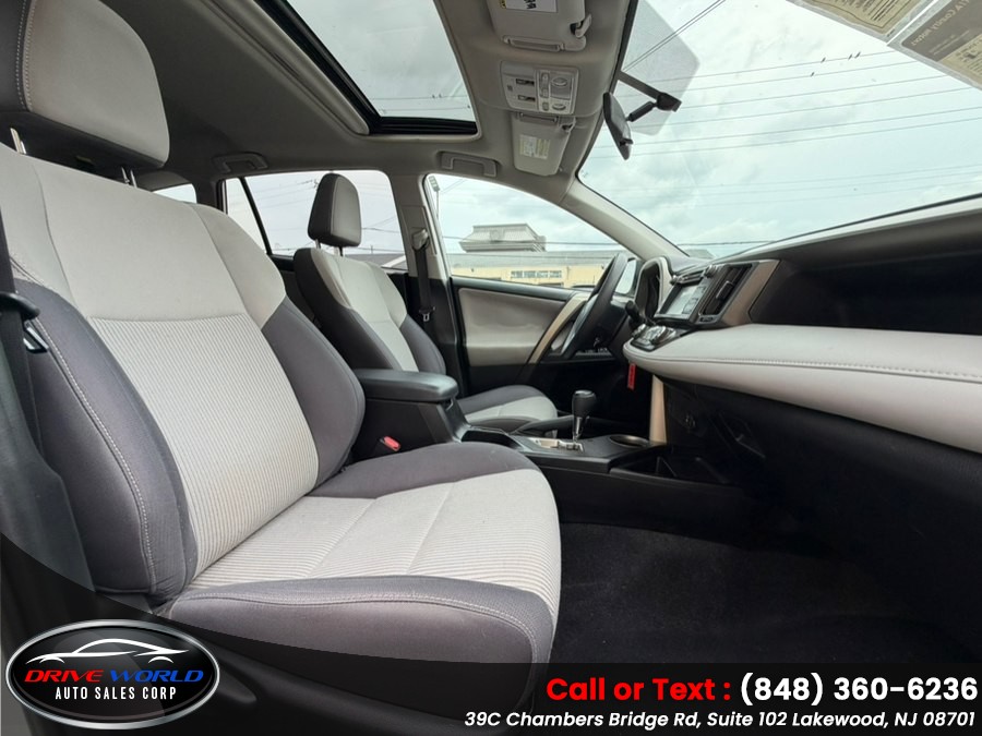 2014 Toyota RAV4 XLE - Photo 34