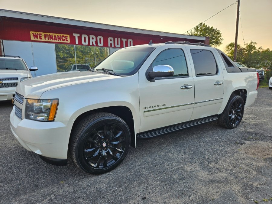 Used 2011 Chevrolet Avalanche in East Windsor, Connecticut | Toro Auto. East Windsor, Connecticut