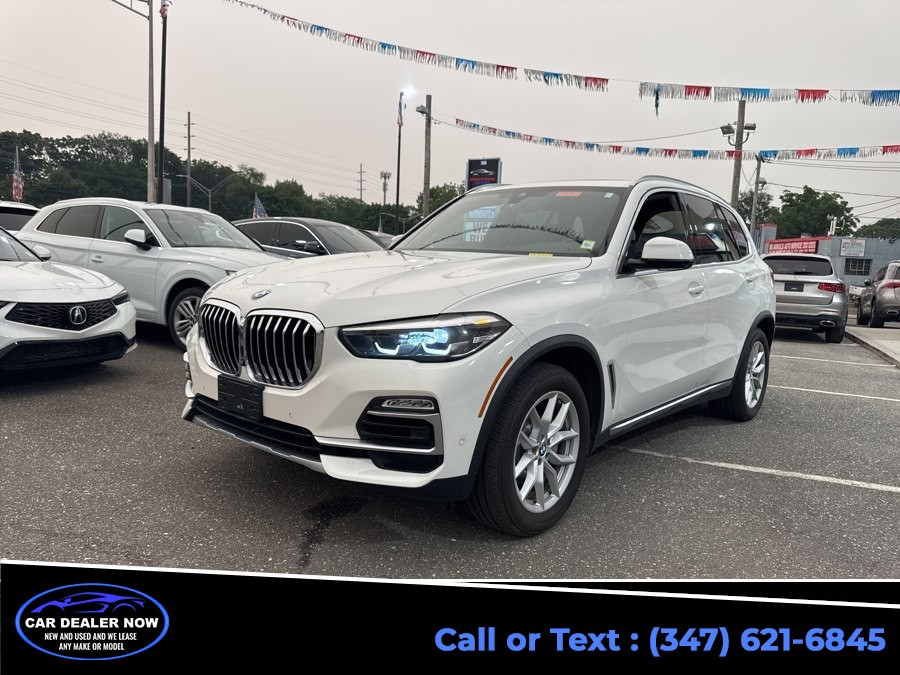 Used 2020 BMW X5 in Elmont, New York | Digital Car Specialist. Elmont, New York