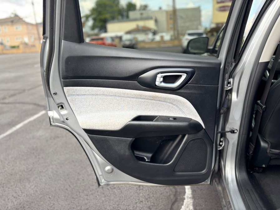 2022 Jeep Compass Latitude - Photo 11