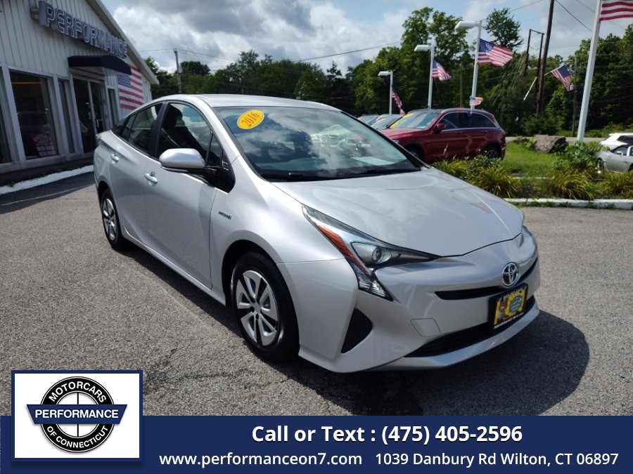 Used 2016 Toyota Prius in Wilton, Connecticut | Performance Motor Cars Of Connecticut LLC. Wilton, Connecticut