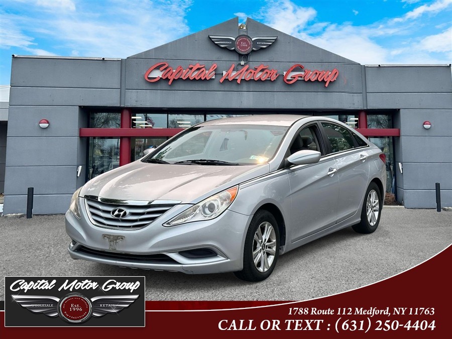 Used 2013 Hyundai Sonata in Medford, New York | Capital Motor Group Inc. Medford, New York