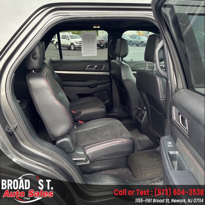 2019 Ford Explorer XLT - Photo 17