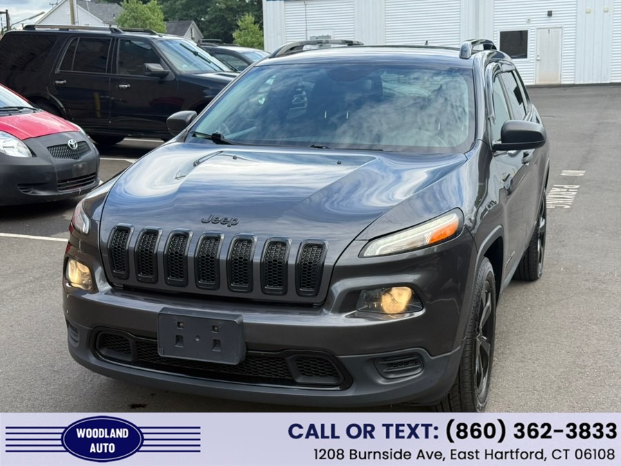 Used 2016 Jeep Cherokee in East Hartford, Connecticut | Woodland Auto Body. East Hartford, Connecticut