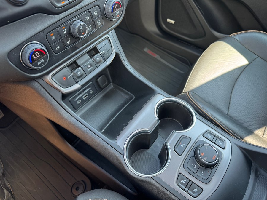 2023 GMC Terrain AT4 - Photo 8
