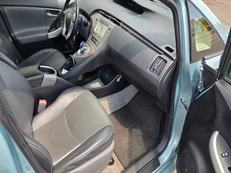 2013 Toyota Prius Three - Photo 10