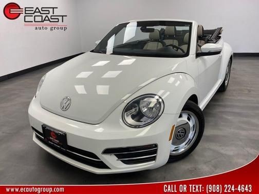 Pure White/Beige Roof 2018 Volkswagen Beetle Convertible Front-Wheel Drive Automatic