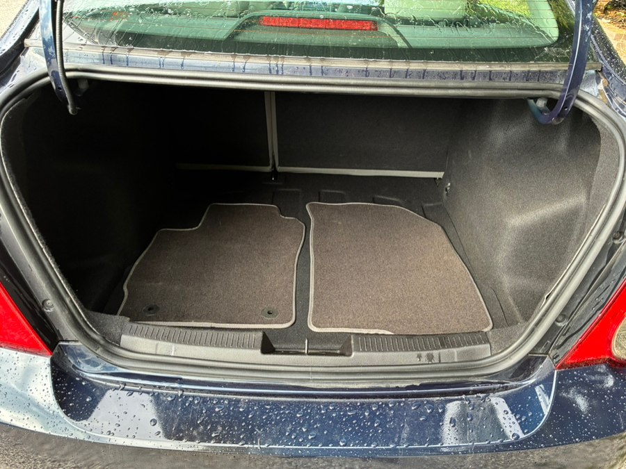 2015 Chevrolet Sonic LS - Photo 10