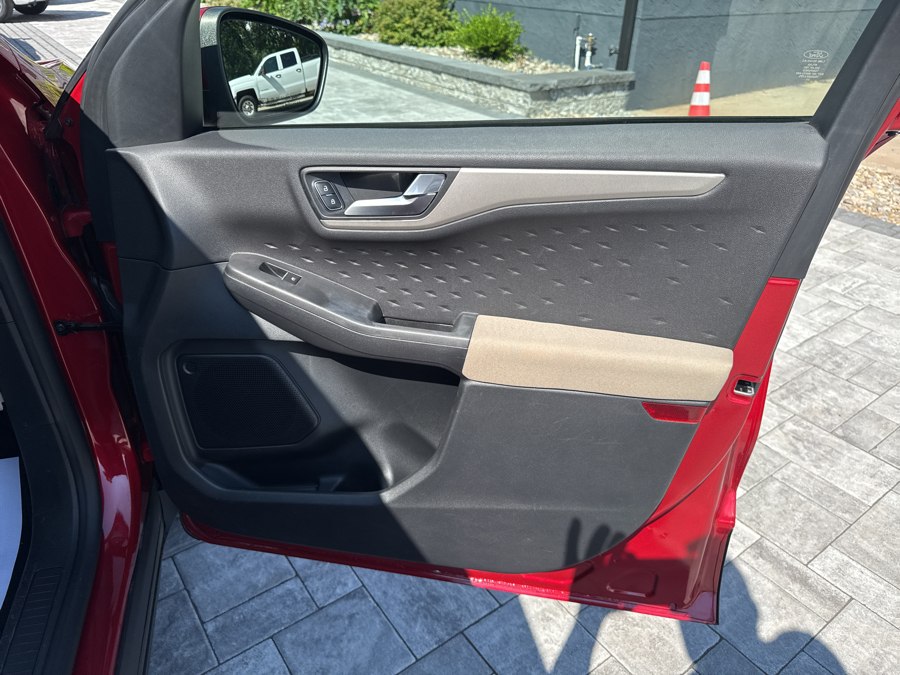 2020 Ford Escape SE - Photo 17