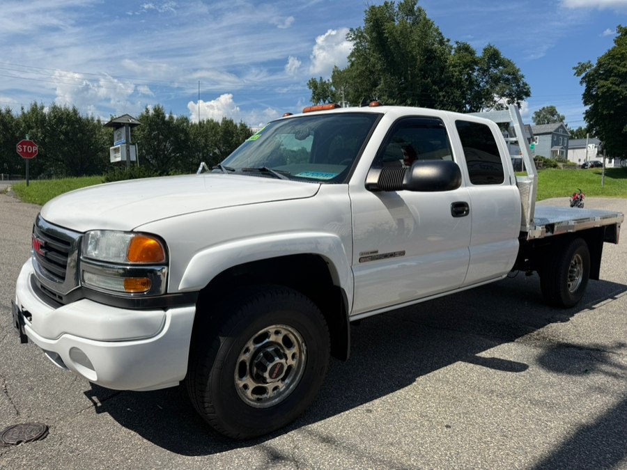 2006 GMC Sierra 2500HD Ext Cab 157.5" WB 4WD SLE1, available for sale in New Milford, Connecticut | Faustos Auto Body and Repairs LLC. New Milford, Connecticut