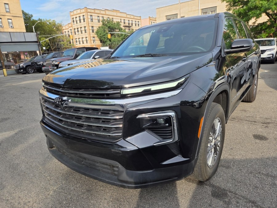 Used 2024 Chevrolet Traverse in Long Island City, New York | Luxury Of Queens. Long Island City, New York