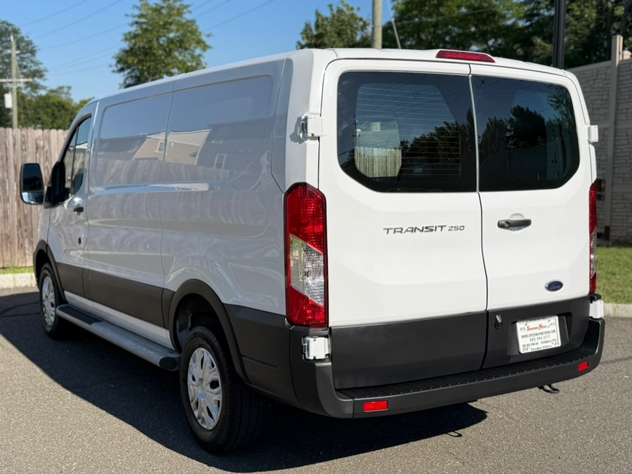2025 Ford Transit Van Base - Photo 8