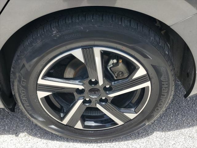 2024 Nissan Sentra SV - Photo 6