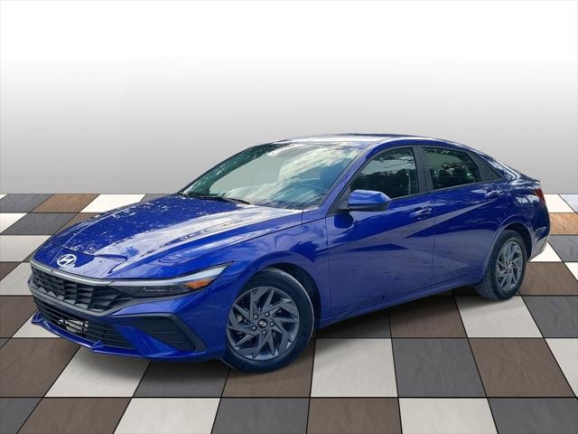Used 2024 Hyundai Elantra in Woodside, New York | Drive Central. Woodside, New York
