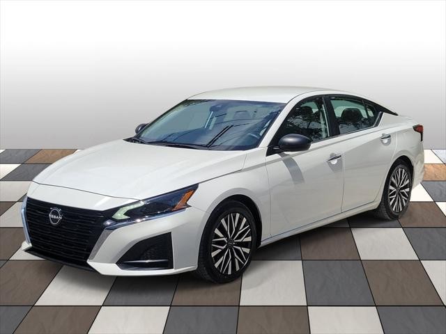 Used 2024 Nissan Altima in Woodside, New York | Drive Central. Woodside, New York