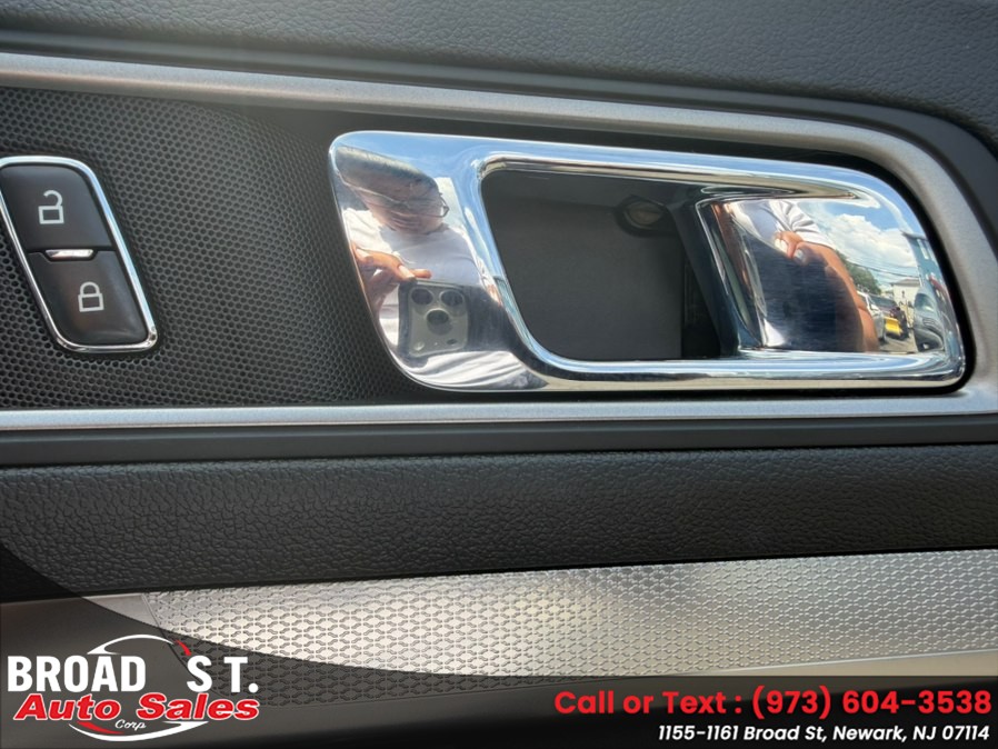 2019 Ford Explorer XLT - Photo 40