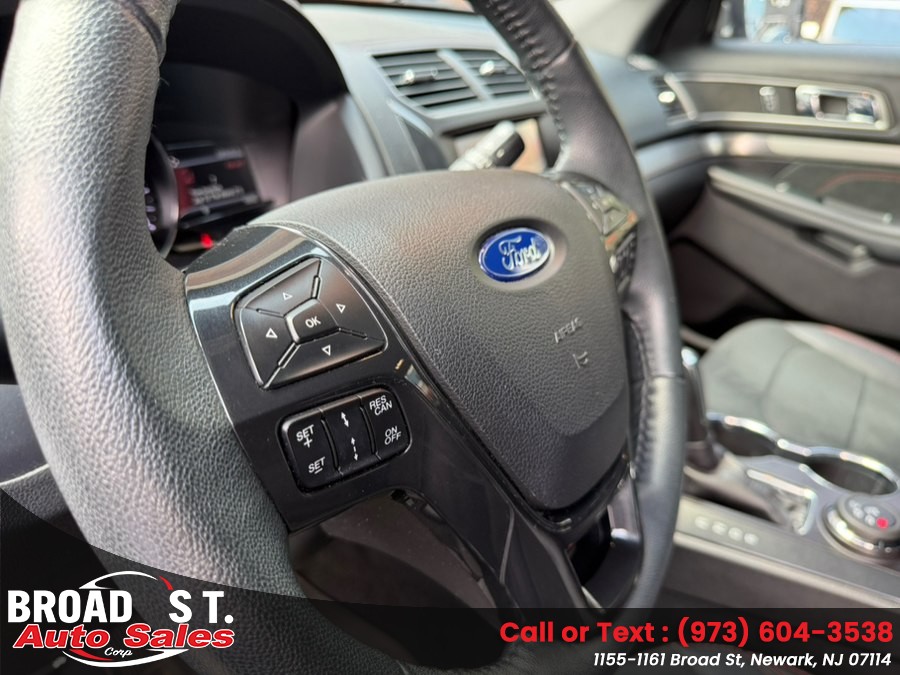 2019 Ford Explorer XLT - Photo 25