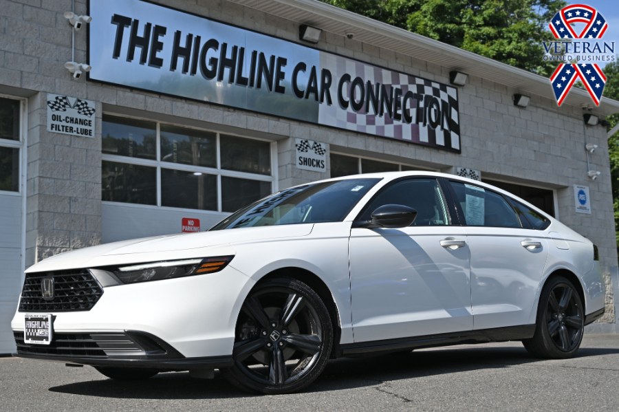 Used 2023 Honda Accord Hybrid in Waterbury, Connecticut | Highline Car Connection. Waterbury, Connecticut