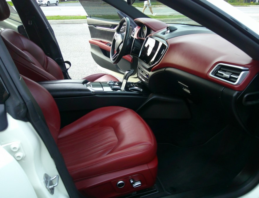 2022 Maserati Ghibli - $29,977