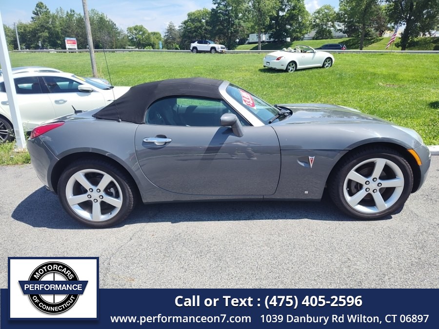 Used 2008 Pontiac Solstice in Wilton, Connecticut | Performance Motor Cars Of Connecticut LLC. Wilton, Connecticut