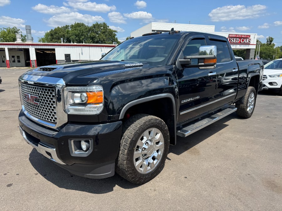 2017 GMC Sierra 2500HD Denali 4WD photo