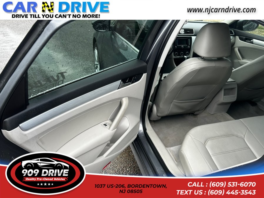 2012 Volkswagen Passat SE - Photo 14