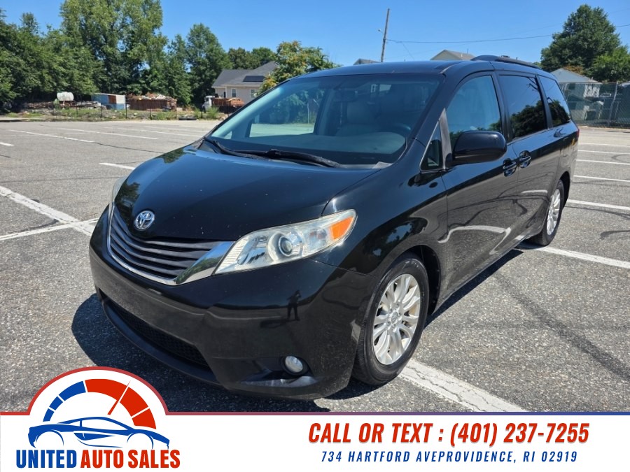 2011 Toyota Sienna Q grade