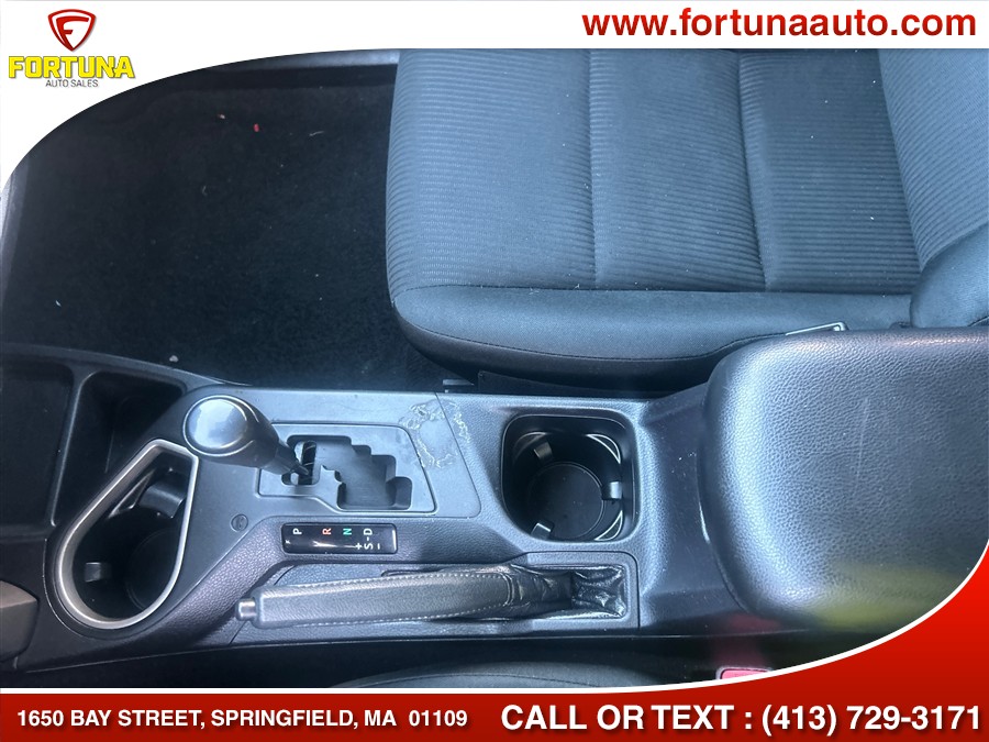 2017 Toyota RAV4 LE - Photo 13