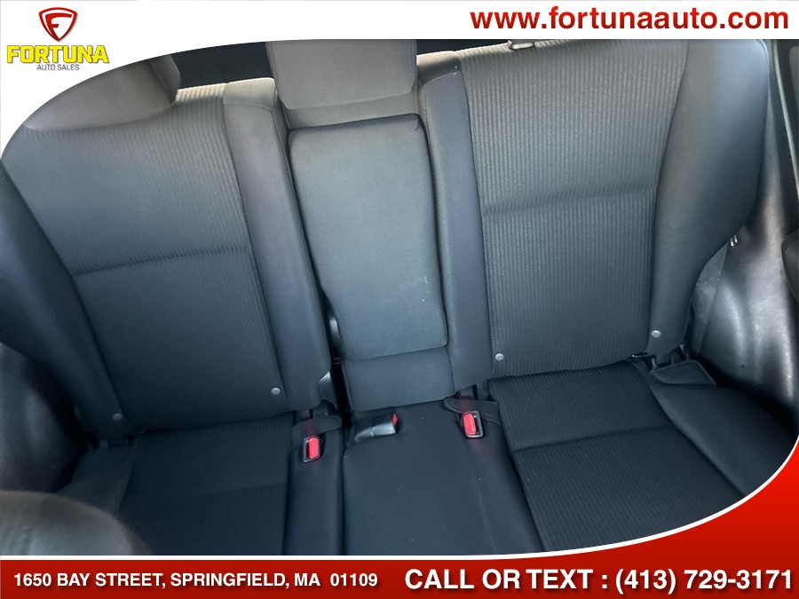 2017 Toyota RAV4 LE - Photo 11
