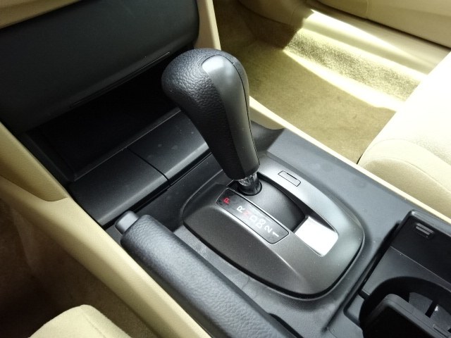 2010 Honda Accord LX - Photo 41