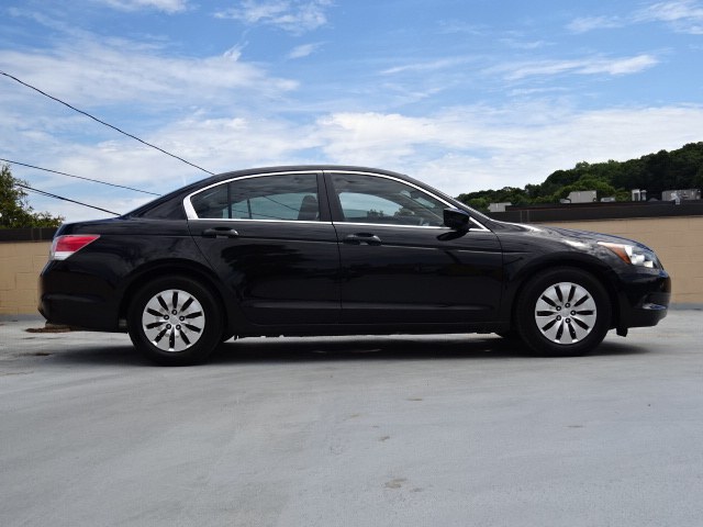 2010 Honda Accord LX - Photo 6