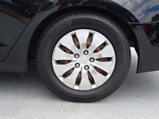 2010 Honda Accord LX - Photo 11