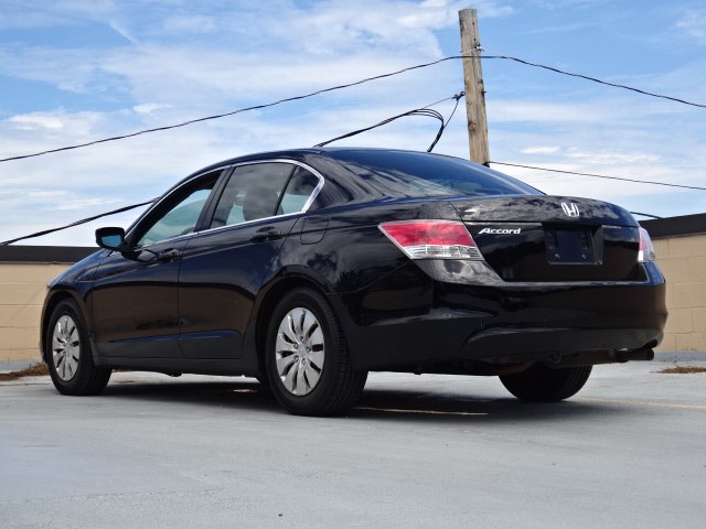 2010 Honda Accord LX - Photo 9