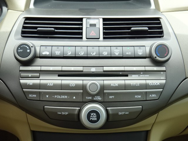 2010 Honda Accord LX - Photo 29