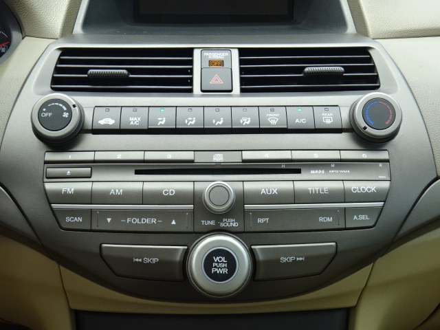 2010 Honda Accord LX - Photo 26