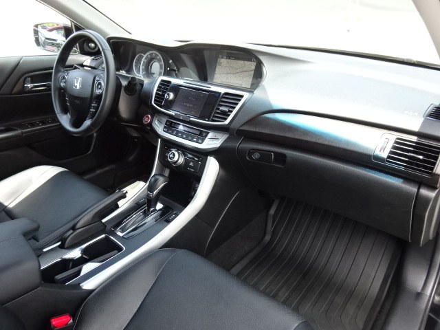 2013 Honda Accord Touring V6 - Photo 29