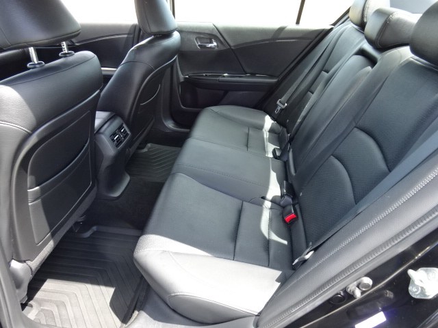 2013 Honda Accord Touring V6 - Photo 24