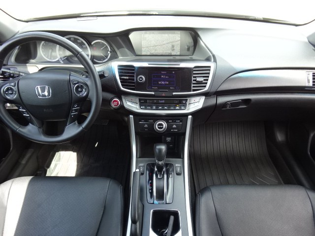 2013 Honda Accord Touring V6 - Photo 32