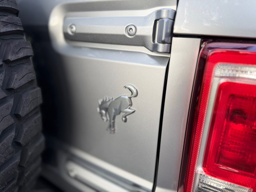 2023 Ford Bronco 4-Door Base - Photo 19