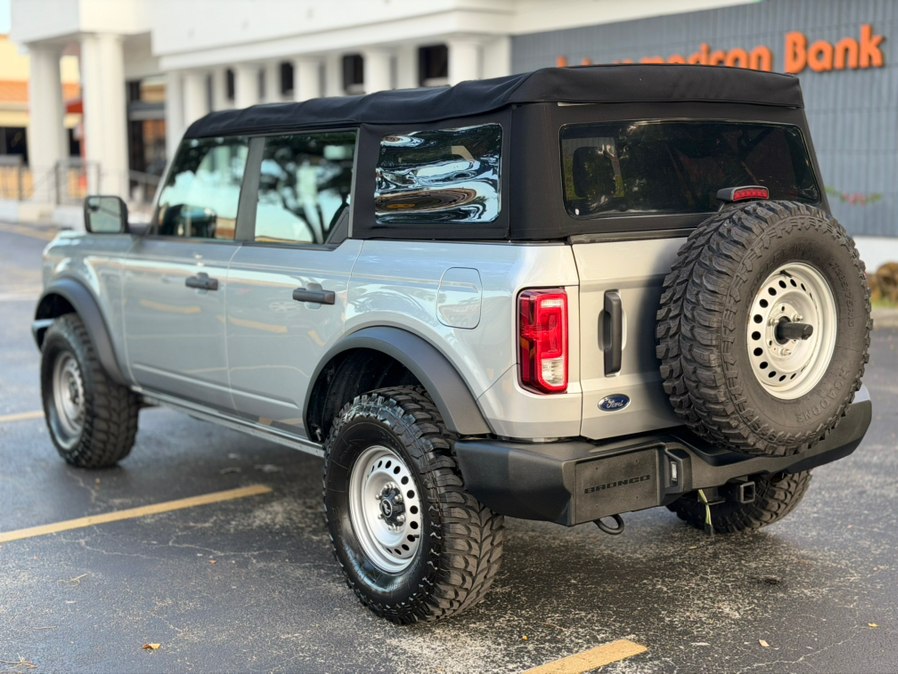 2023 Ford Bronco 4-Door Base - Photo 6
