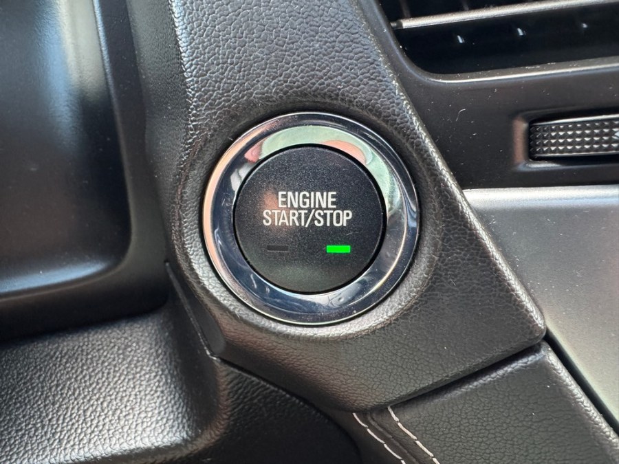 2016 Chevrolet Tahoe LT - Photo 18