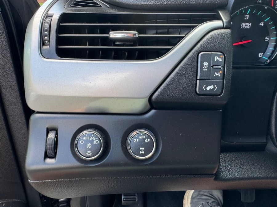 2016 Chevrolet Tahoe LT - Photo 22